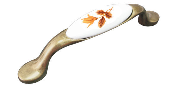 BRD RS113АВ.W16 ручка-скоба 96 мм старинная латунь с керамикой бутон (снято)