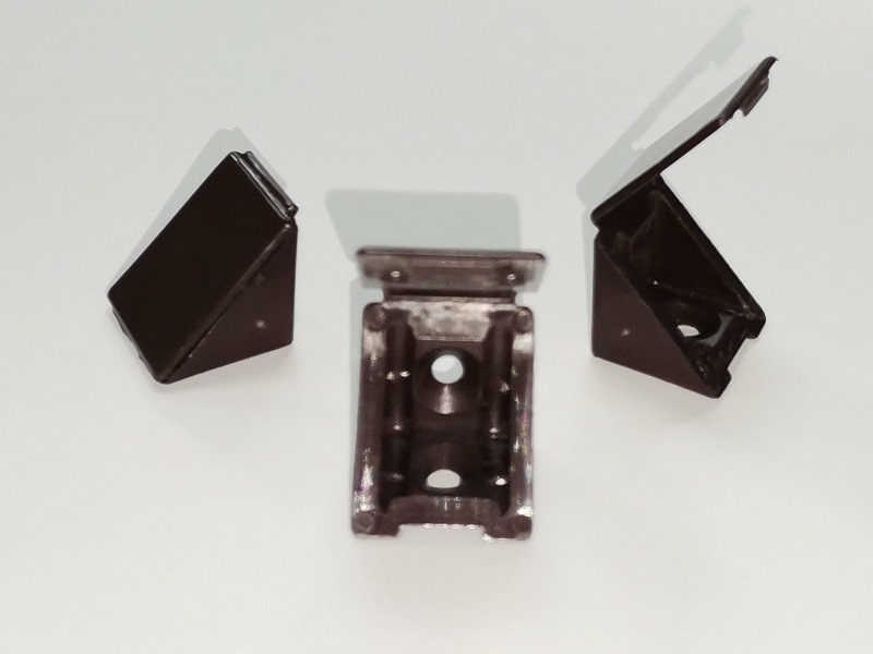 Уголок пластиковый  венге №8 SALE