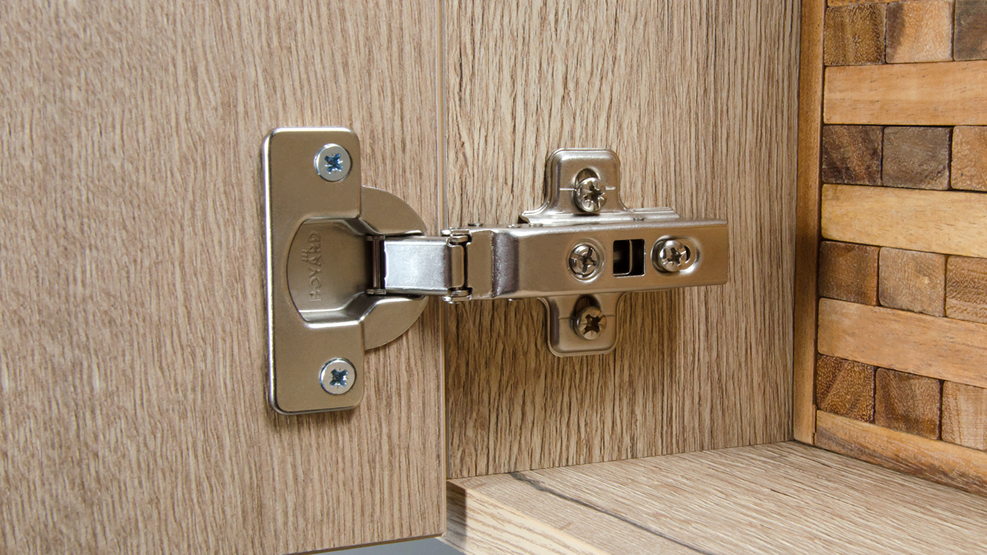 BRD H319B02 Петля полунакладная NEO с дов., для фасадов 15-28мм (без планки)