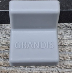 GRANDIS Уголок металлический + накладка 25*25 камень (серый)