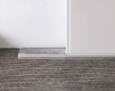 плинтус Rehau CLEAR LINE (уплотнитель) светло-серый, 5м