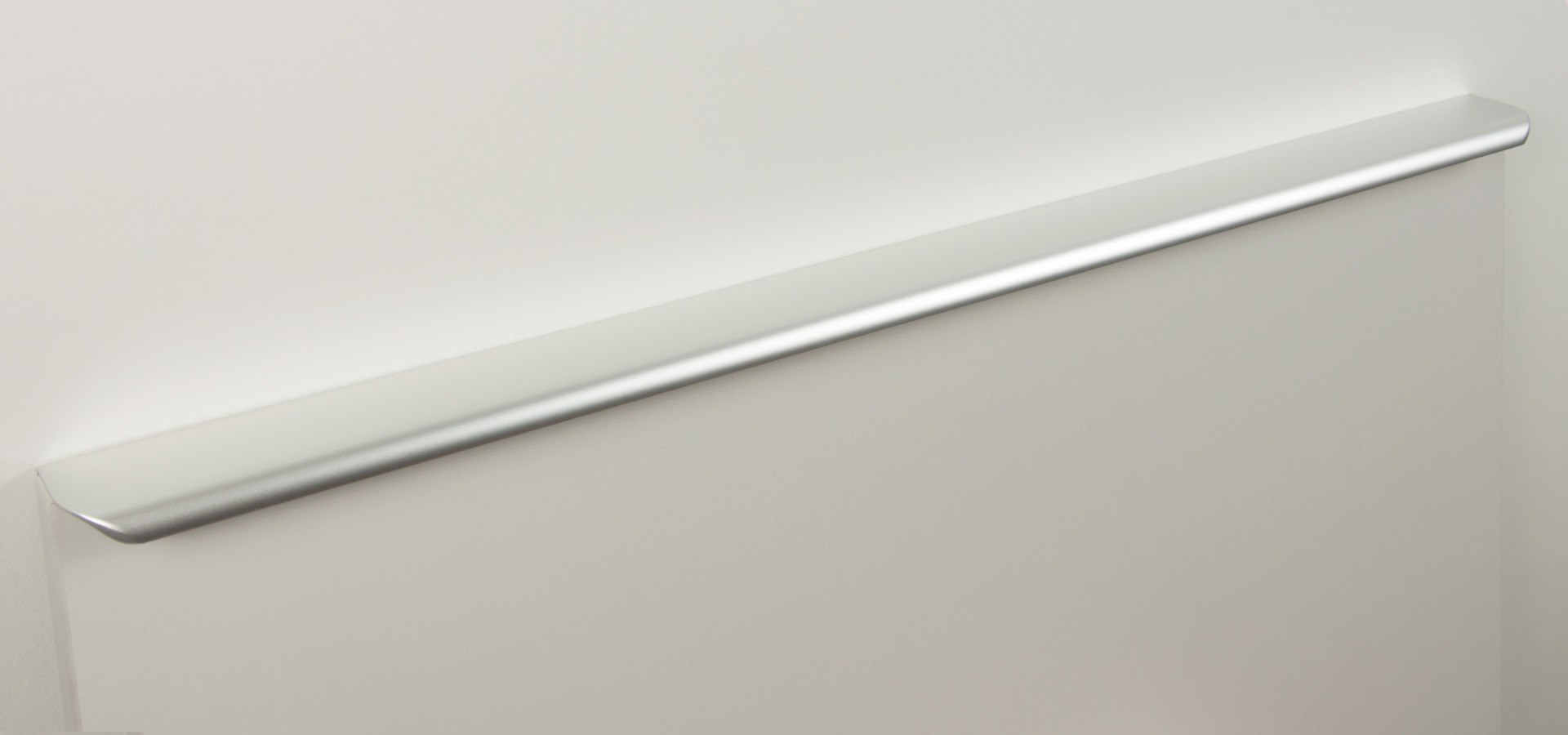 BRD RT110SC.1 ручка торцевая 600 мм MONTE матовый хром SALE