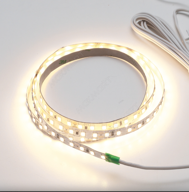 LED лента SMD2835, (нейтр. белый), 36Вт(12Вт/м), 12В, 3000х8 мм, каб.пит.2м и кон.L813,120LE (заказ)