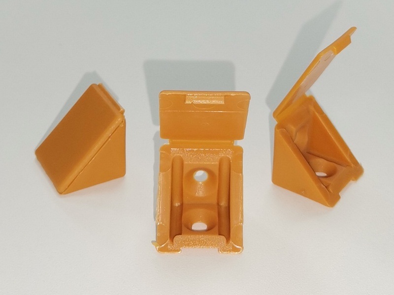 Уголок пластиковый  ольха №5 SALE