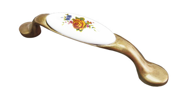 BRD RS113АВ.W02 ручка-скоба 96 мм старинная латунь с керамикой желтая роза (снято)