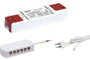 Комплект источника питания 15Вт, 200-240В/12В с блоком распределительным и проводом сетевым